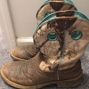 ***PRICE DROP*** Ariat Women’s Boots